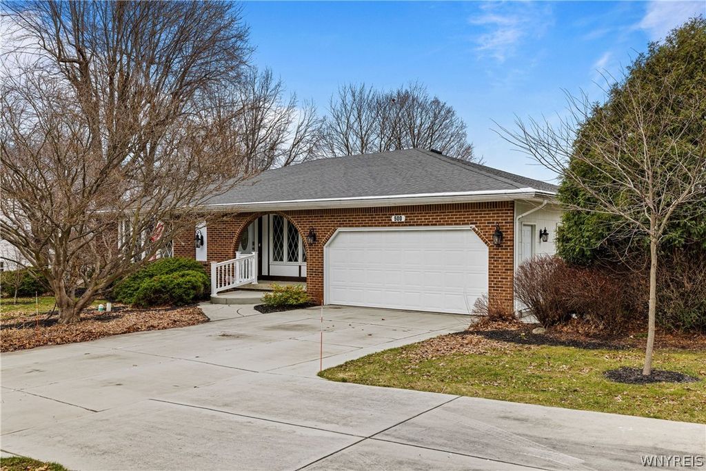 500 Elma Meadow Lane, Elma, NY 14059