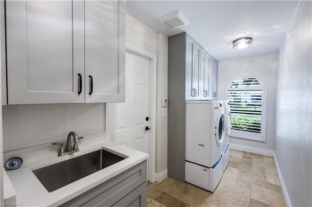 235 Silverado DR, Naples, FL 34119