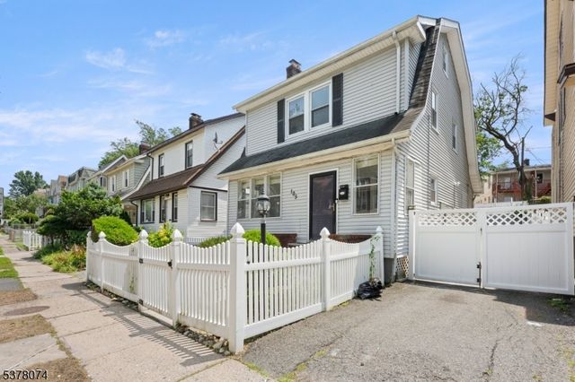 105 Burchard Ave, East Orange City, NJ 07017
