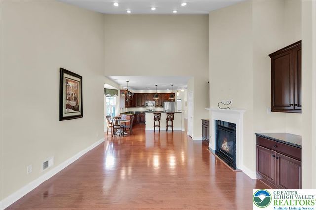 2088 Kingsview Road, Lower Macungie Twp, PA 18062