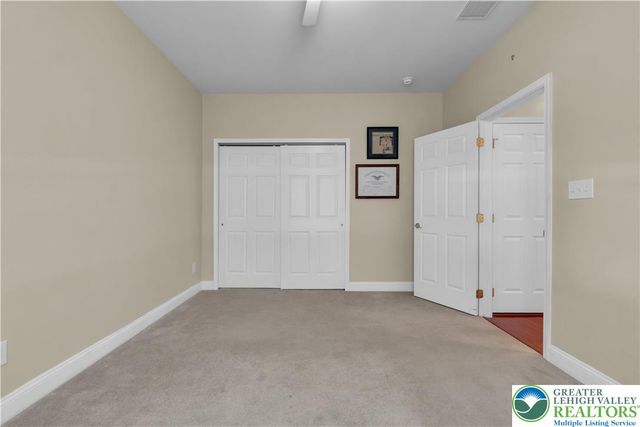 2088 Kingsview Road, Lower Macungie Twp, PA 18062