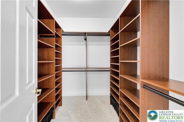 2088 Kingsview Road, Lower Macungie Twp, PA 18062