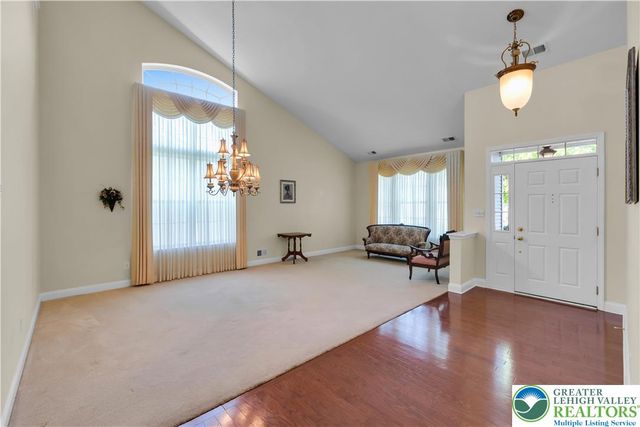 2088 Kingsview Road, Lower Macungie Twp, PA 18062