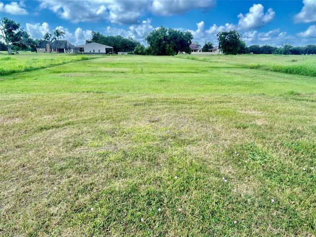 1579 Quarter Horse Trail, Angleton, TX 77515