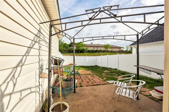 117 Chardonnay Lane, Norman, OK 73071