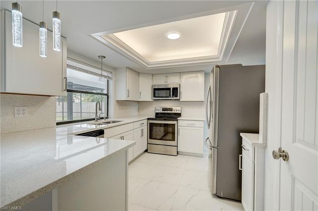 2214 SE 13th ST, Cape Coral, FL 33990