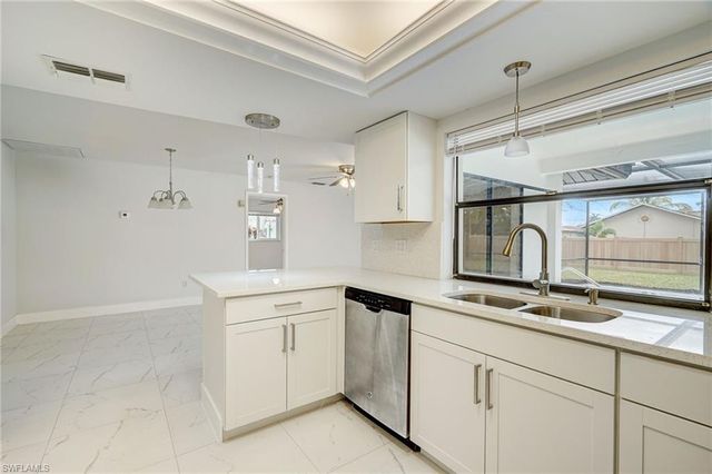 2214 SE 13th ST, Cape Coral, FL 33990