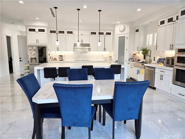10457 Saint Anna Pl, Fountain Valley, CA 92708