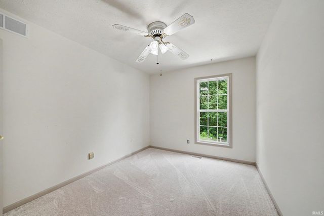 6433 Armstrong Drive, South Bend, IN 46614