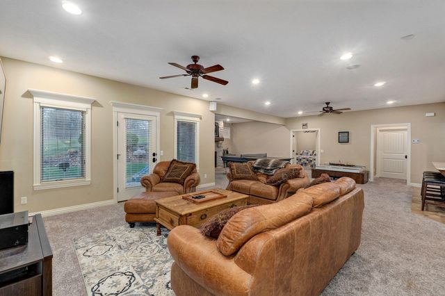 2915 E Chinkapin Lane, Springfield, MO 65804