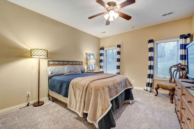 2915 E Chinkapin Lane, Springfield, MO 65804