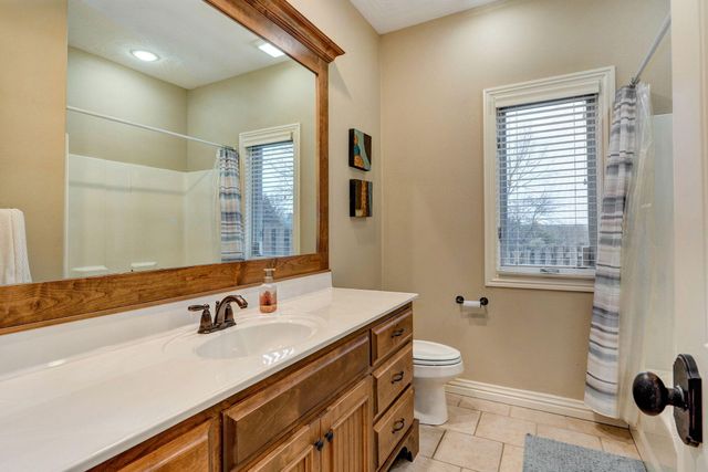 2915 E Chinkapin Lane, Springfield, MO 65804