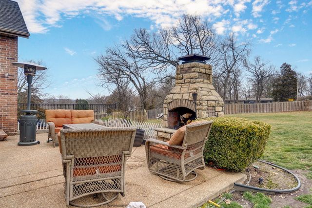 2915 E Chinkapin Lane, Springfield, MO 65804