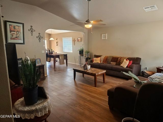 949 DANNY SANCHEZ Place, Anthony, TX 79821