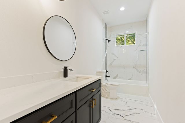 150 Bandera Circle, Payne Springs, TX 75156