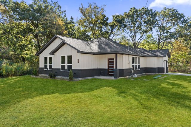 150 Bandera Circle, Payne Springs, TX 75156