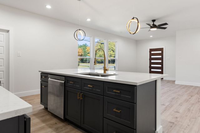 150 Bandera Circle, Payne Springs, TX 75156