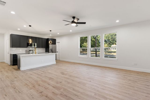 150 Bandera Circle, Payne Springs, TX 75156