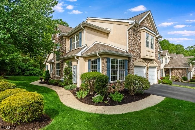 1 Ebersohl Cir, Readington Twp., NJ 08889