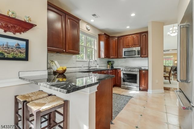 1 Ebersohl Cir, Readington Twp., NJ 08889