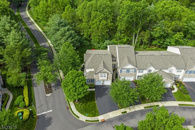 1 Ebersohl Cir, Readington Twp., NJ 08889