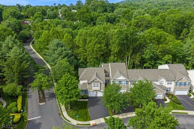 1 Ebersohl Cir, Readington Twp., NJ 08889
