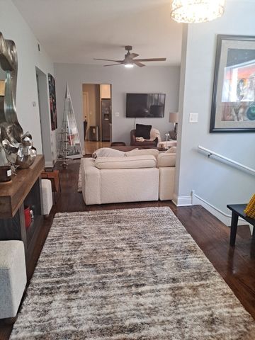 8043 S Peoria Street 2, Chicago, IL 60620