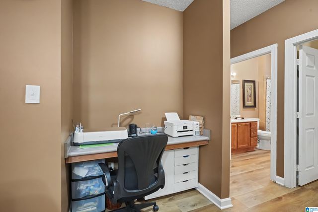 303 Sterling Oaks Dr Unit 303, Hoover, AL 35244