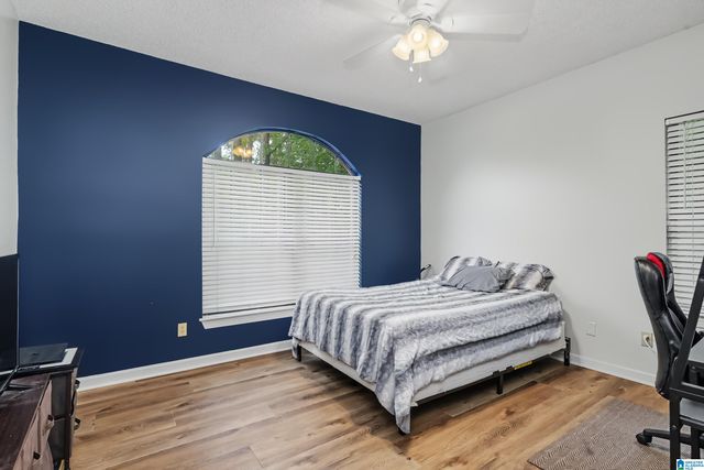 303 Sterling Oaks Dr Unit 303, Hoover, AL 35244