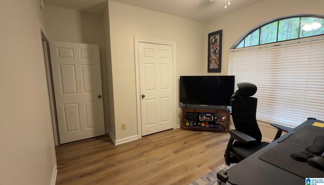 303 Sterling Oaks Dr Unit 303, Hoover, AL 35244