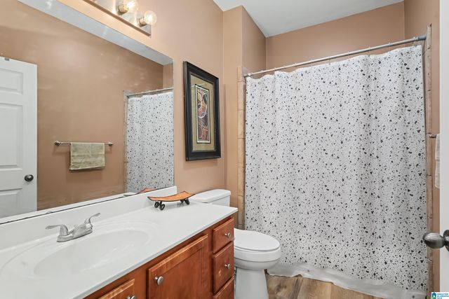 303 Sterling Oaks Dr Unit 303, Hoover, AL 35244