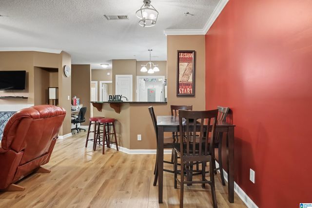 303 Sterling Oaks Dr Unit 303, Hoover, AL 35244