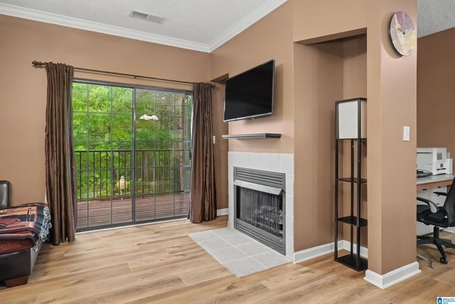 303 Sterling Oaks Dr Unit 303, Hoover, AL 35244