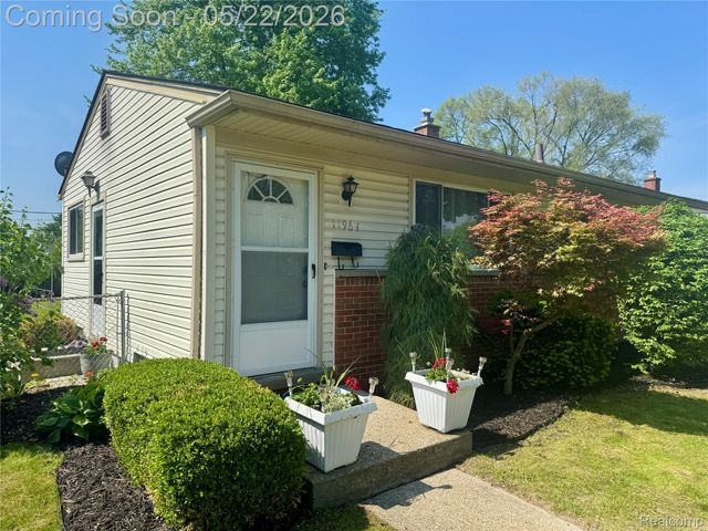 11964 Waiteley Drive, Sterling Heights, MI 48313