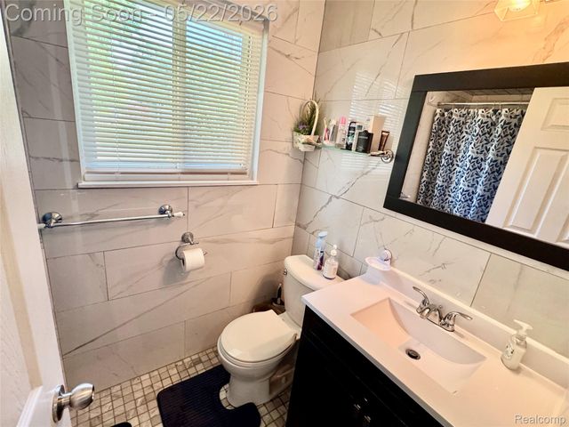 11964 Waiteley Drive, Sterling Heights, MI 48313