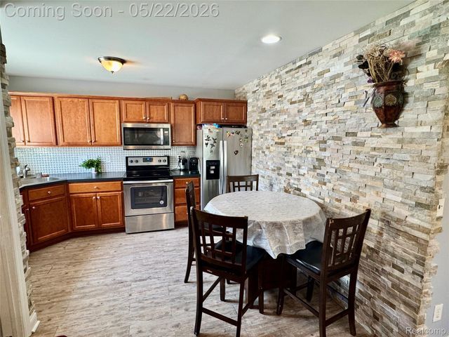 11964 Waiteley Drive, Sterling Heights, MI 48313