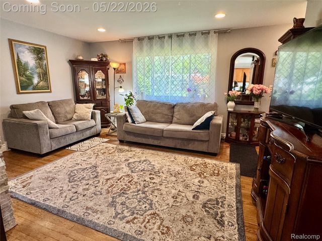 11964 Waiteley Drive, Sterling Heights, MI 48313