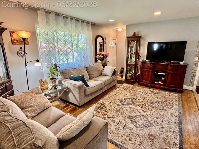 11964 Waiteley Drive, Sterling Heights, MI 48313