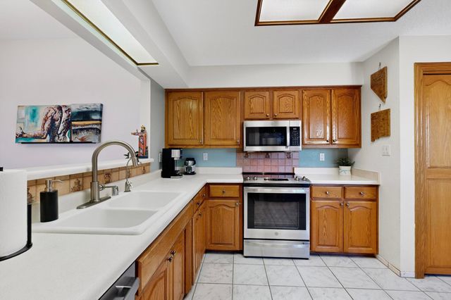 10433 Camino Del Oso NE, Albuquerque, NM 87111