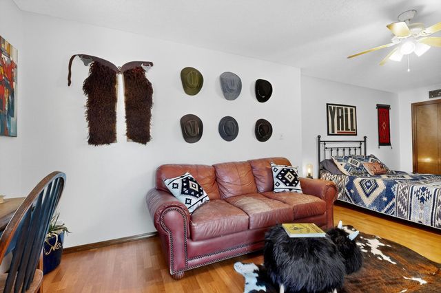 10433 Camino Del Oso NE, Albuquerque, NM 87111