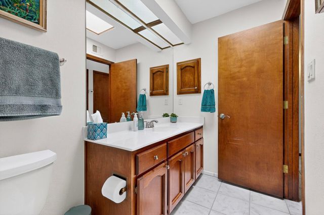 10433 Camino Del Oso NE, Albuquerque, NM 87111