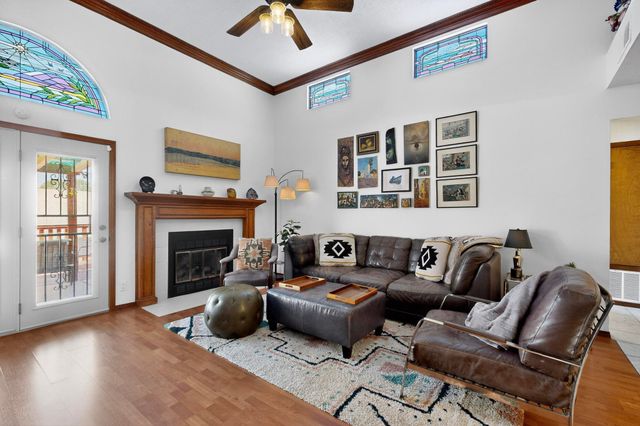 10433 Camino Del Oso NE, Albuquerque, NM 87111