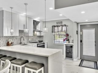 371 NW 76th Ave 201, Margate, FL 33063
