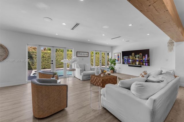 8311 SW 47th St, Miami, FL 33155