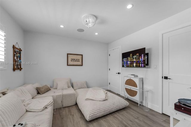 8311 SW 47th St, Miami, FL 33155