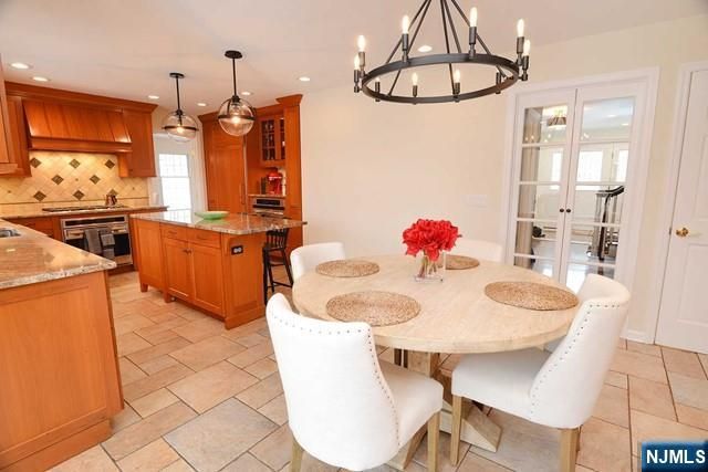 23 Deerhorn Trail, Upper Saddle River, NJ 07458