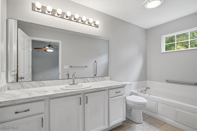 38 Mallard Point Drive, Akron, OH 44319