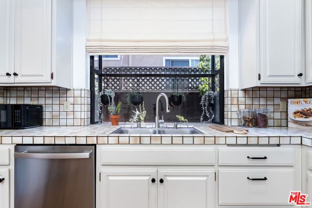 1138 21st Street 2, Santa Monica, CA 90403