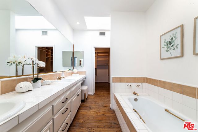 1138 21st Street 2, Santa Monica, CA 90403