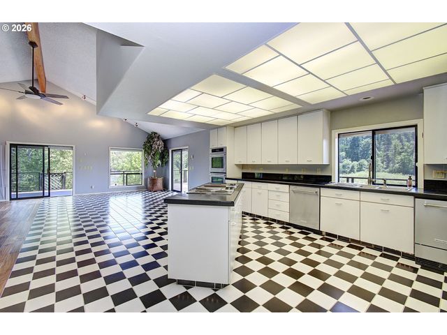 2117 LEWIS RIVER Rd, Woodland, WA 98674